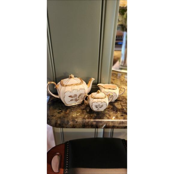 Vintage SADLER Cube Teapot w/ Sugar & Creamer Gold Gilt 3pc SET - Picture 1 of 6